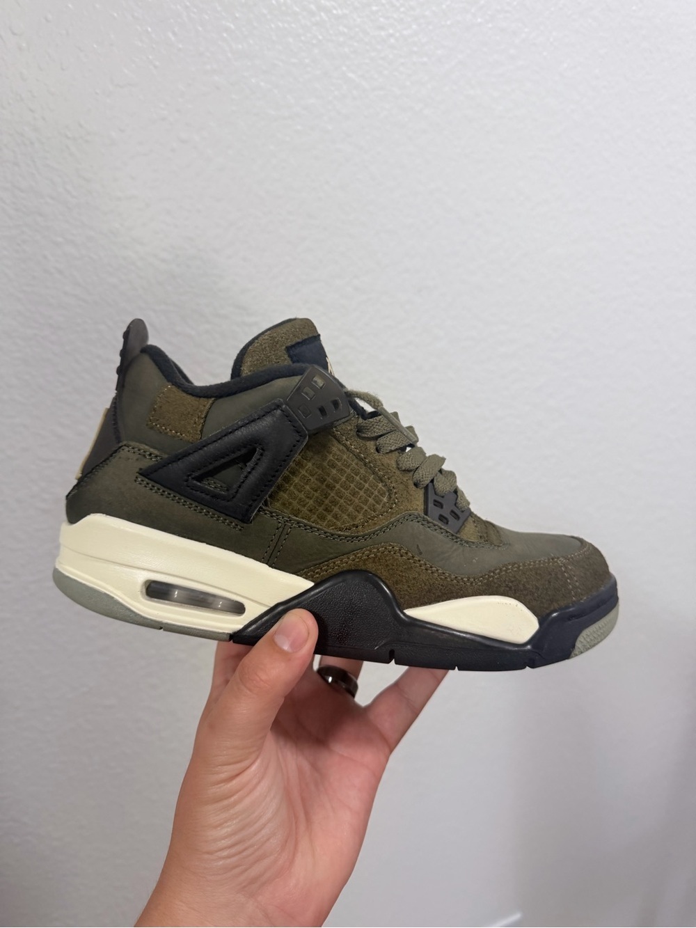 Jordan retro 4 olive green